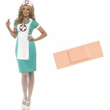 Voordelig verpleegster verkleed kostuum maat 36/38 met gratis sticker
