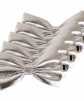 5x carnaval feest zilveren vlinderstrik vlinderdas 14 cm verkleedaccessoire voor volwassenen carnavalskleding